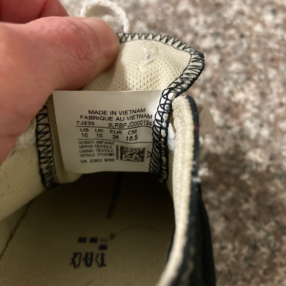 Unisex converse sneakers size 10 - Picture 4 of 5